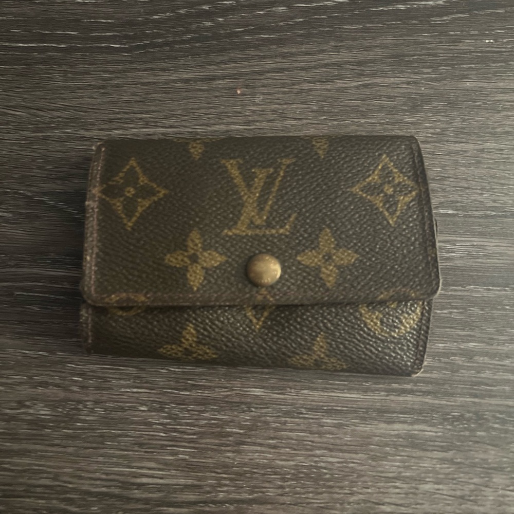 Louis Vuitton Key Wallet